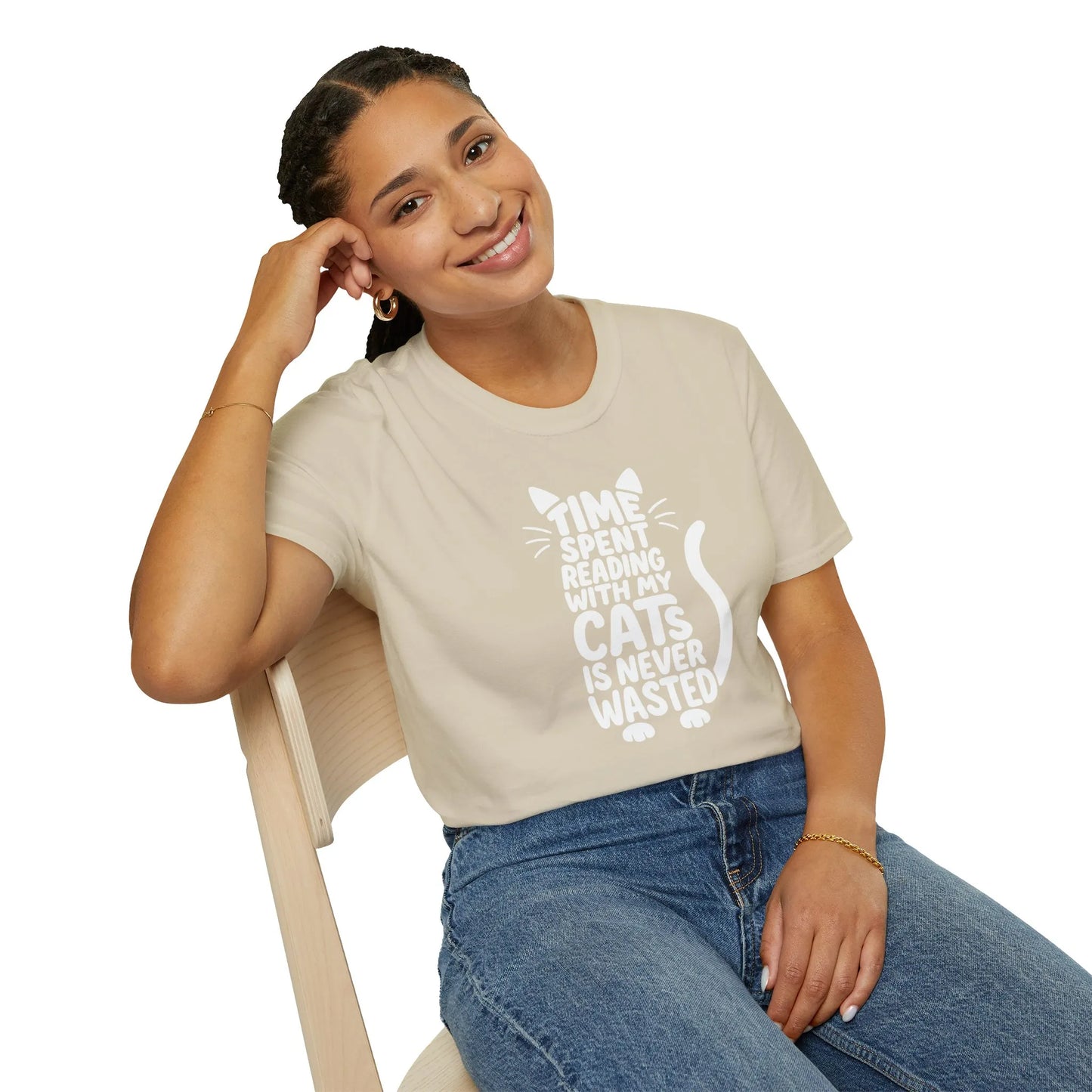Comfortable unisex t-shirt with cat illustration and text: 'Time spent reading with my cats is never wasted.' Perfect for book lovers!